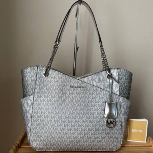 Michael Kors Jet Set Travel Tote-New - Picture 1 of 1